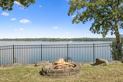 $1,890,000 | 220 Waterview Drive, Hendersonville, TN 37075