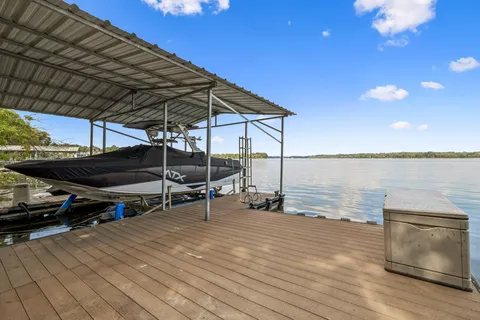 $1,890,000 | 220 Waterview Drive, Hendersonville, TN 37075