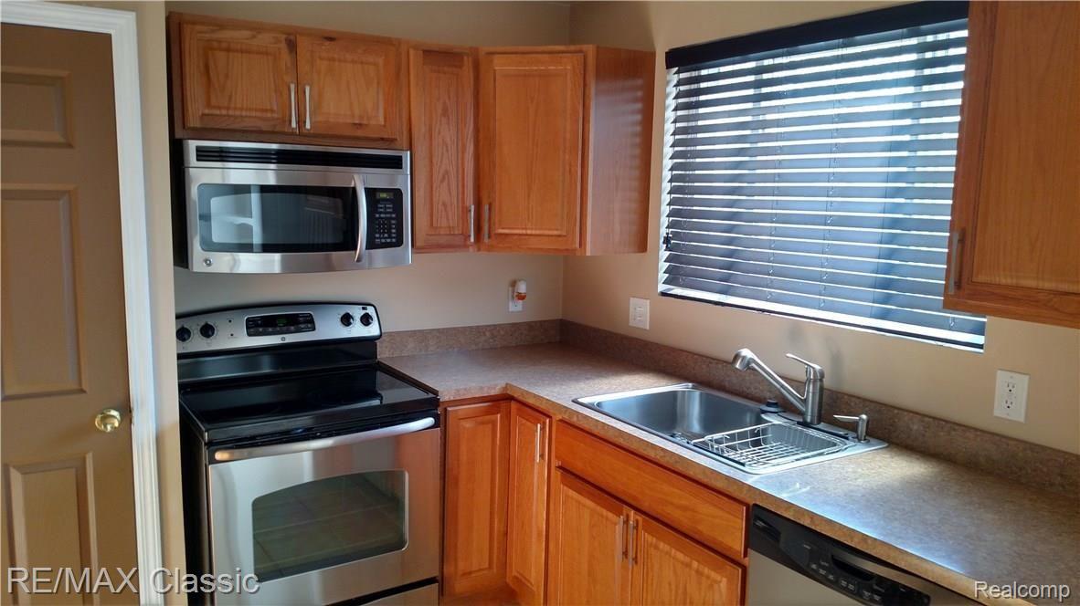 15445 Inkster Road Livonia, MI 48154 - Photo 14 of 56 D6.jpg