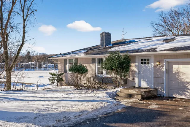 $550,000 | 5330 Manitou Road, Tonka Bay, MN 55331