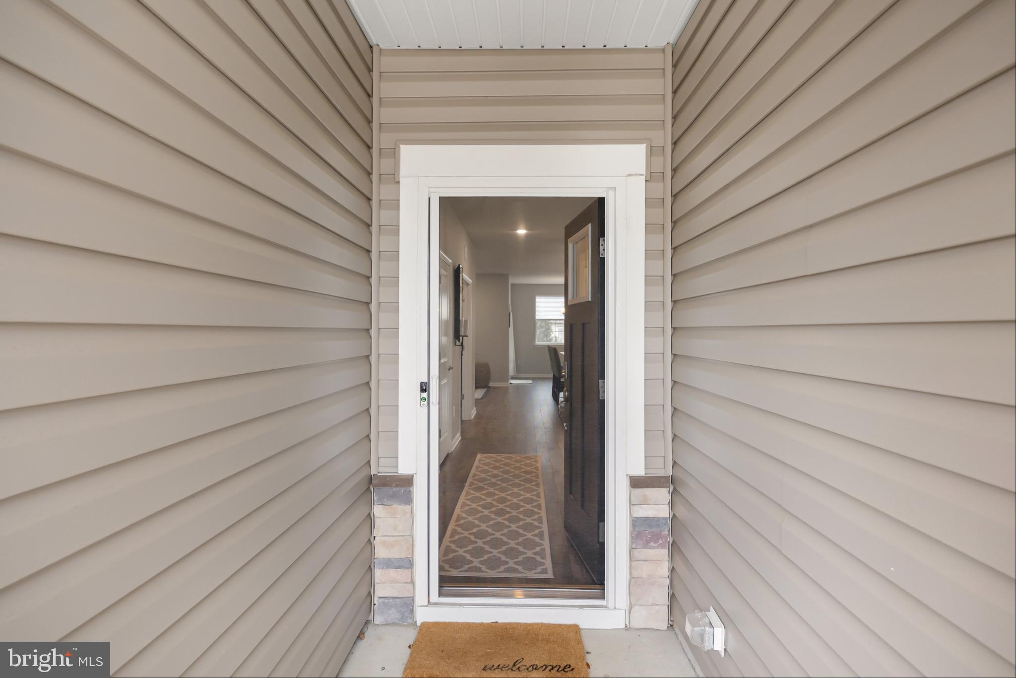 55 Walton Way Delanco, NJ 08075 - Photo 5 of 38 Front Entry with Retractable Screen