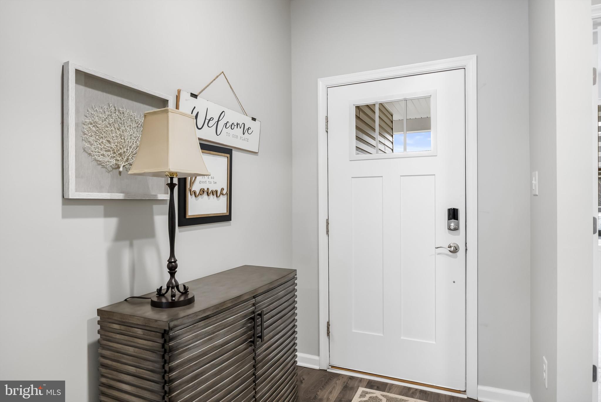 55 Walton Way Delanco, NJ 08075 - Photo 6 of 38 Entry Way