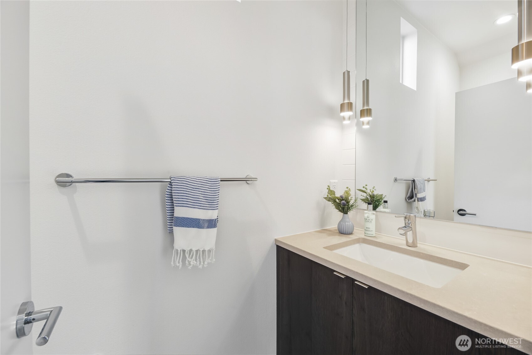 6712 36th Avenue Southwest Seattle, WA 98126 - Photo 17 of 26