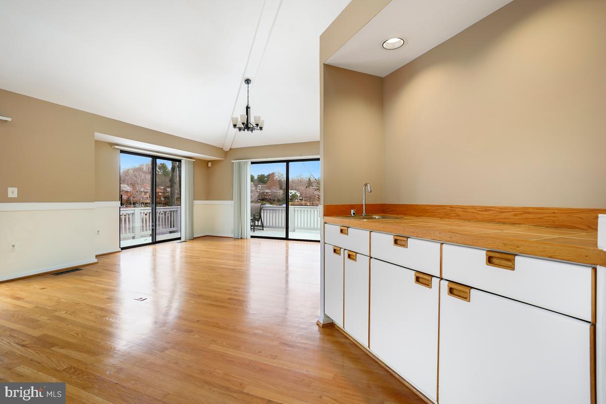 2259 Compass Point Lane Reston, VA 20191 - Photo 13 of 58