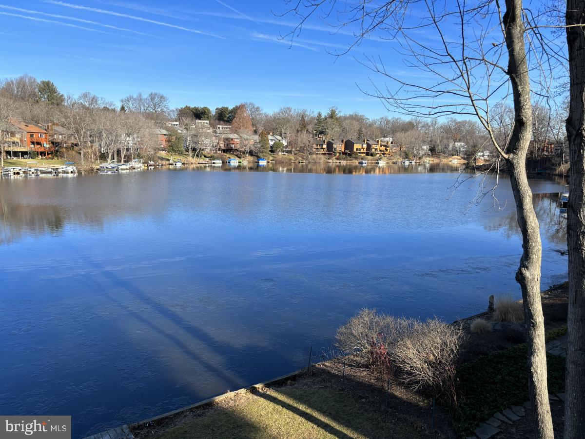 2259 Compass Point Lane Reston, VA 20191 - Photo 2 of 58