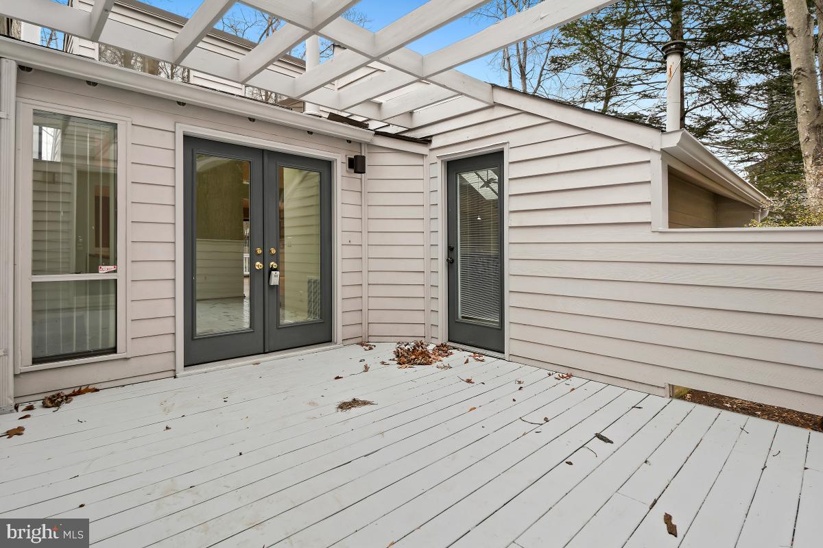 2259 Compass Point Lane Reston, VA 20191 - Photo 3 of 58