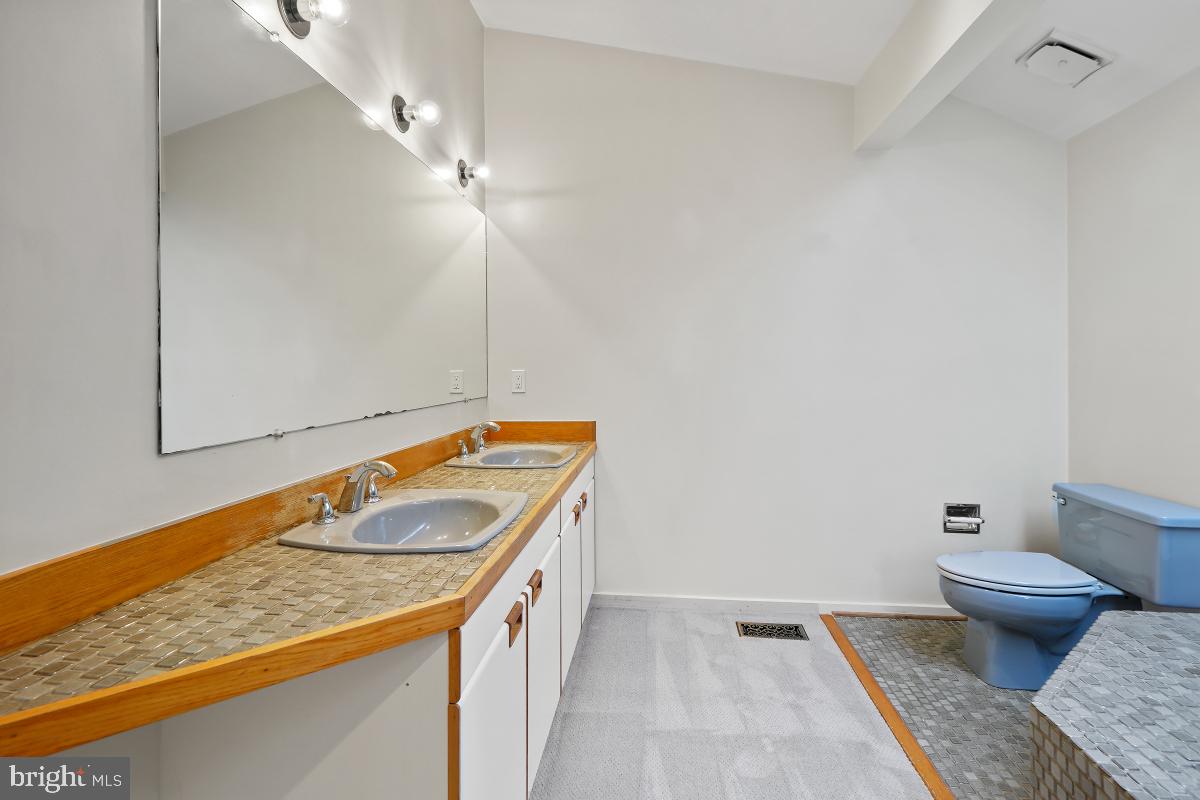 2259 Compass Point Lane Reston, VA 20191 - Photo 34 of 58