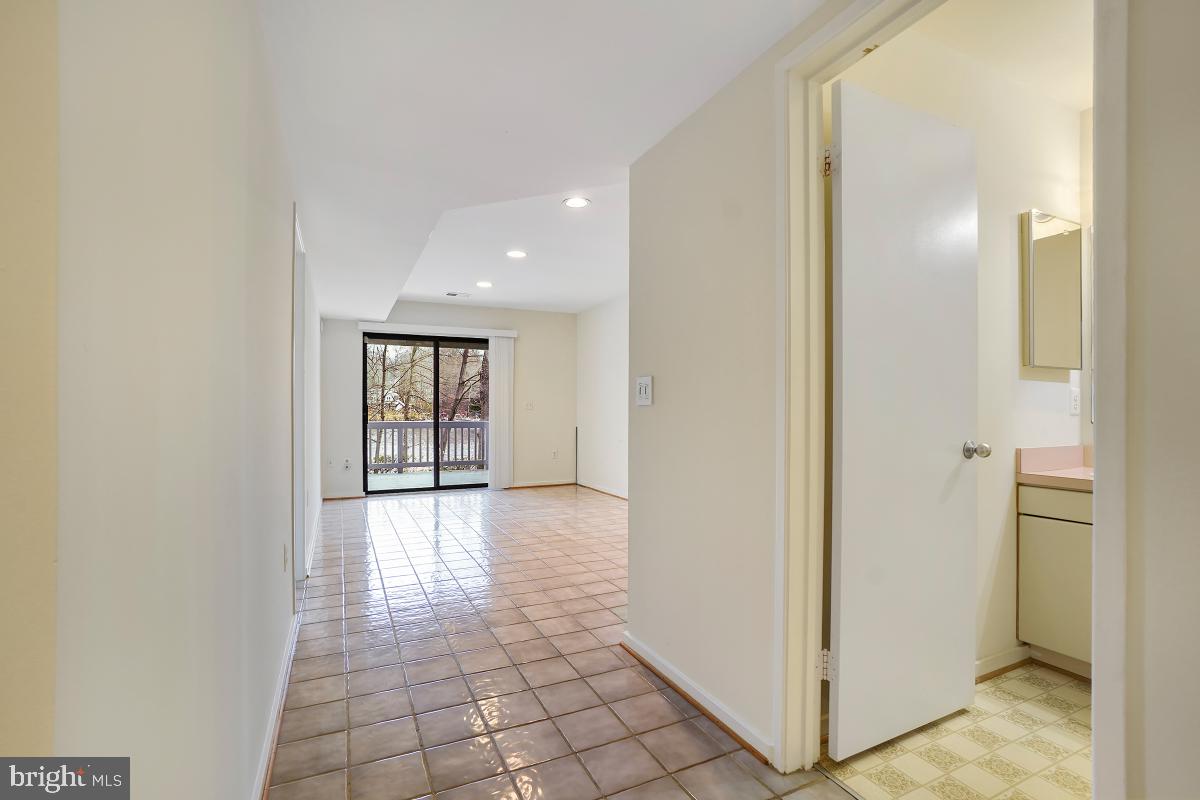 2259 Compass Point Lane Reston, VA 20191 - Photo 36 of 58