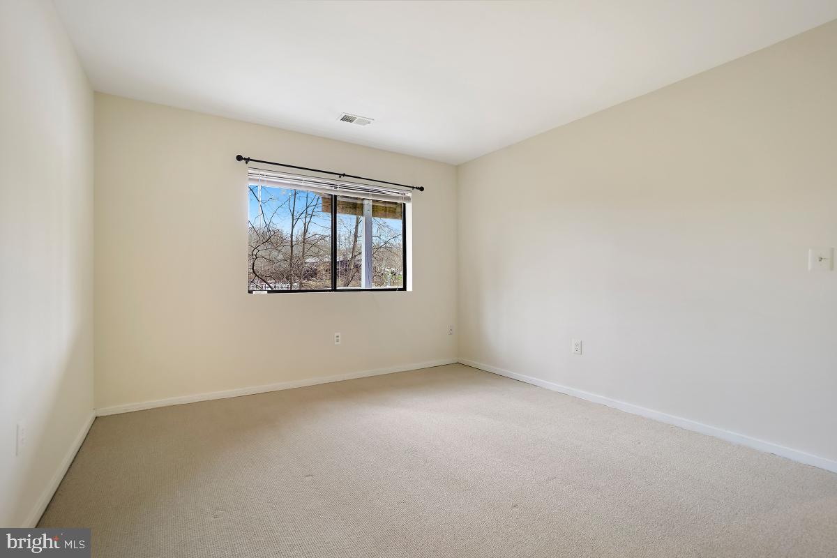 2259 Compass Point Lane Reston, VA 20191 - Photo 41 of 58