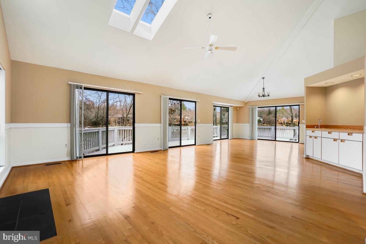 2259 Compass Point Lane Reston, VA 20191 - Photo 7 of 58