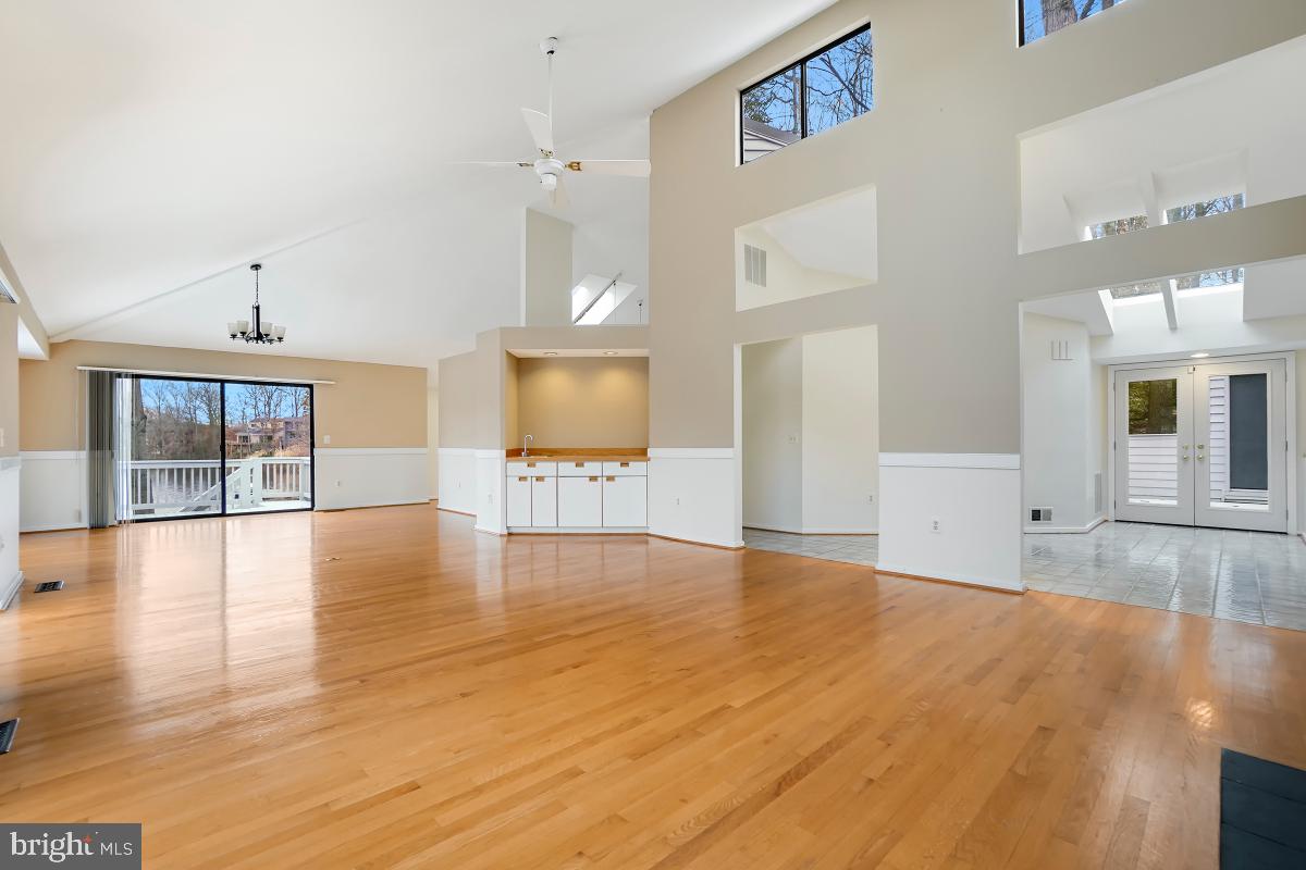 2259 Compass Point Lane Reston, VA 20191 - Photo 9 of 58