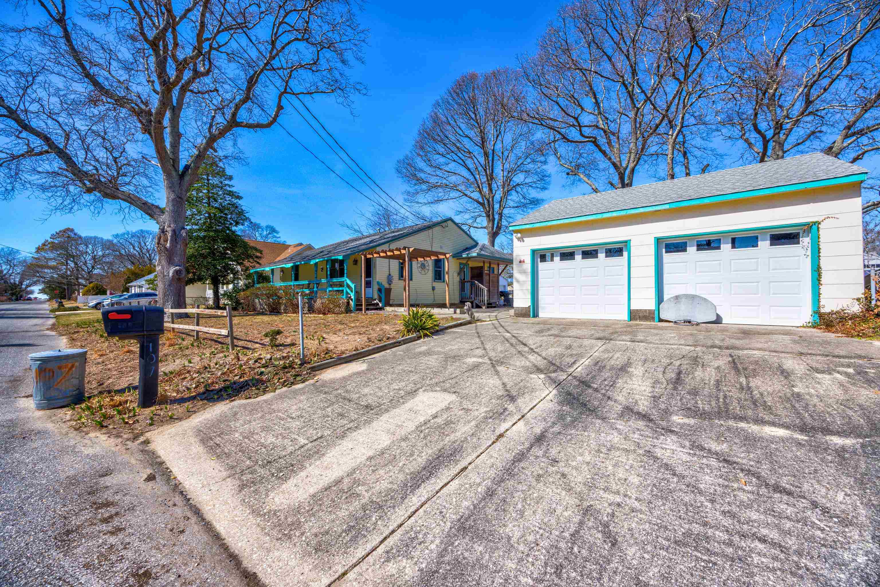 107 Avalon Road Cape May, NJ 08204 - Photo 20 of 25 a view of a house with a snow on the road