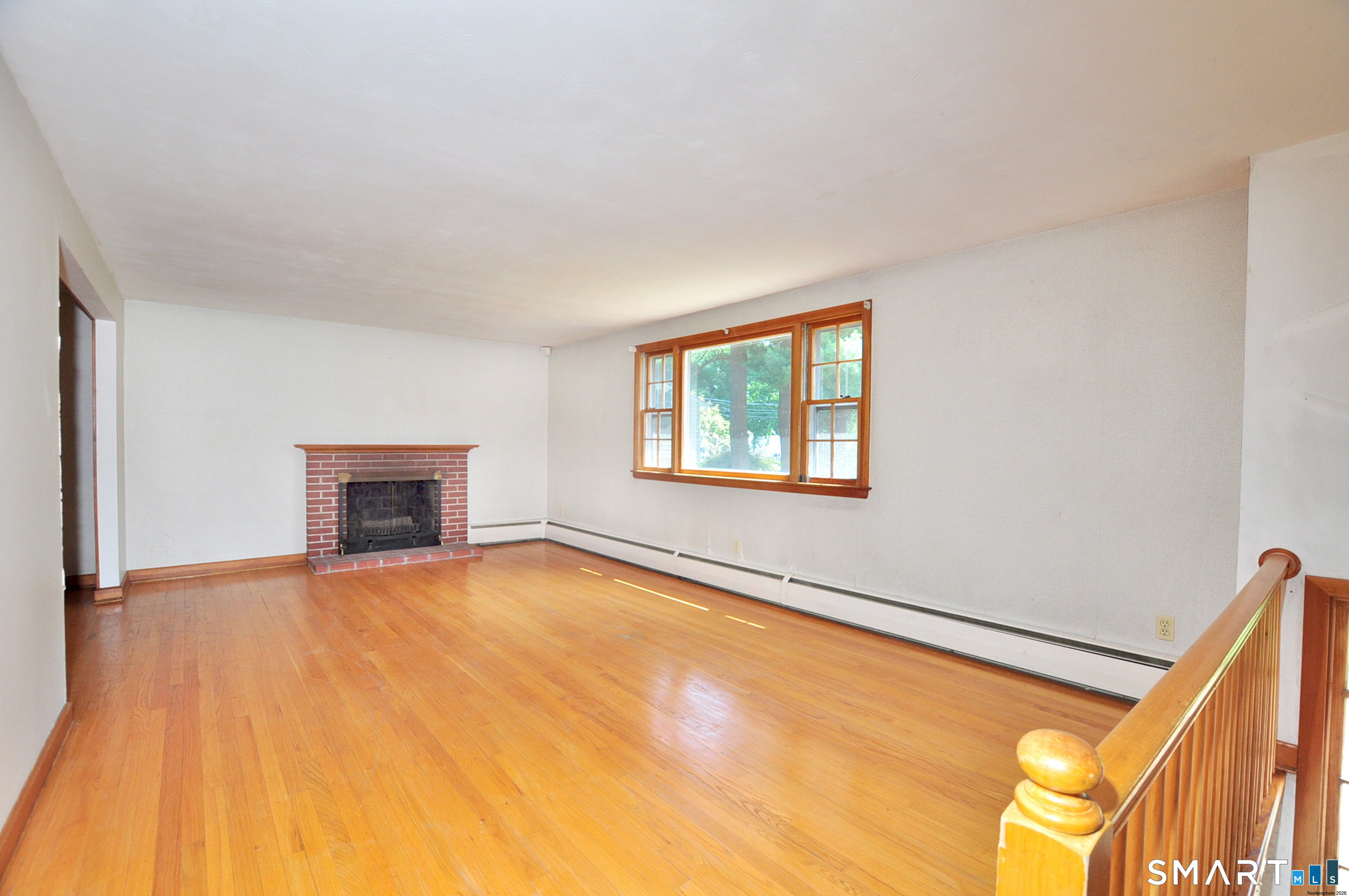 621 Kennedy Road Windsor, CT 06095 - Photo 4 of 28