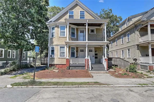 $3,200 | 168 4th Street, Providence, RI 02906