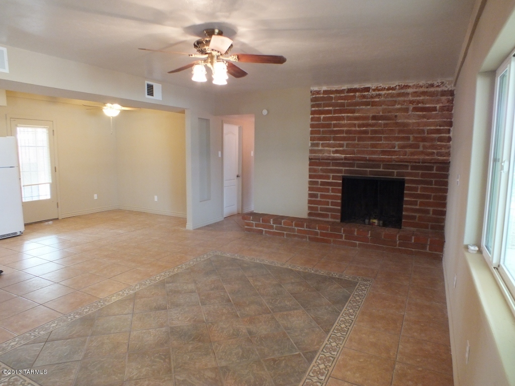 2831 West Mossman Road Tucson, AZ 85746 - Photo 10 of 23 Gallery Image 10