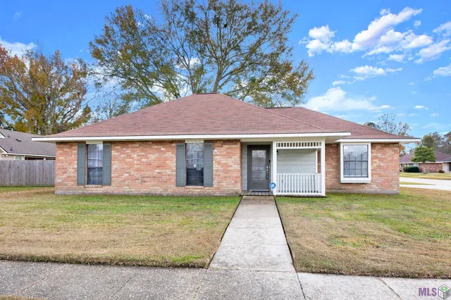 $240,000 | 9722 East Swingalong Avenue, Baton Rouge, LA 70814