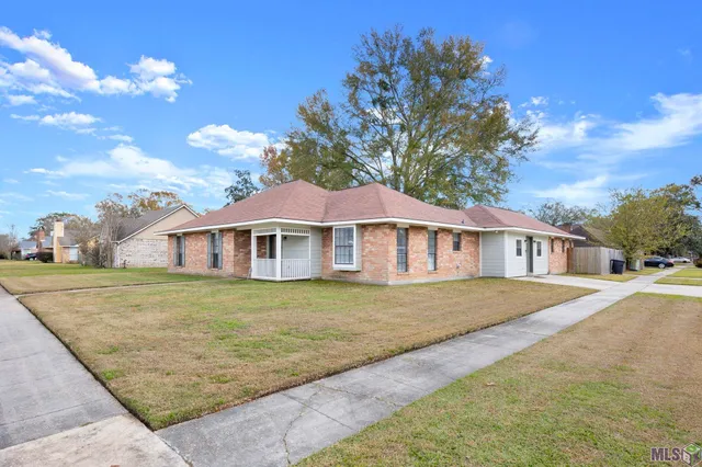 $230,000 | 9722 East Swingalong Avenue, Baton Rouge, LA 70814