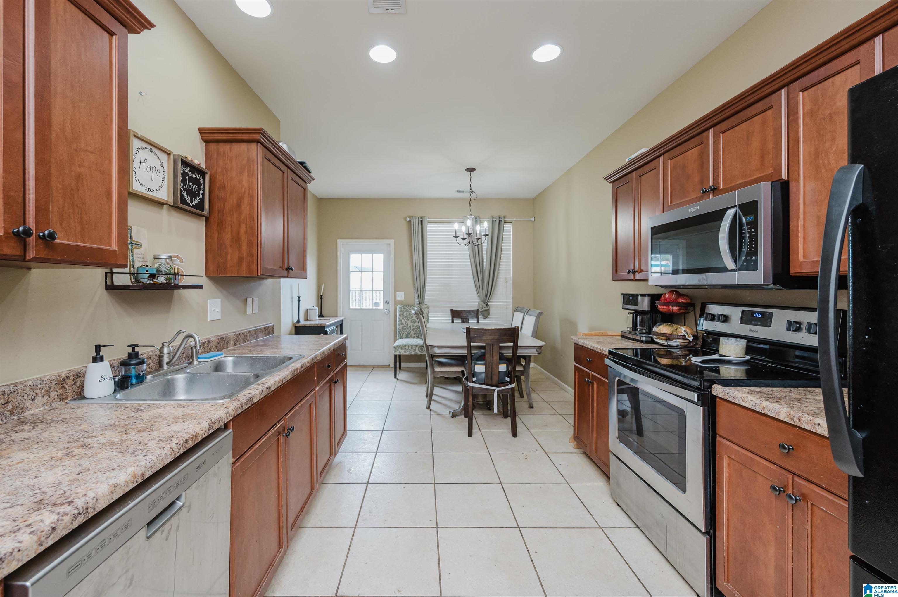 1008 Valhalla Way Calera, AL 35040 - Photo 8 of 33