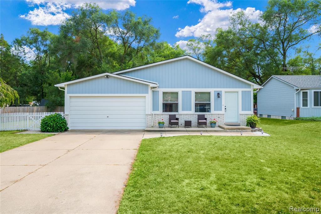 1450 Morley Avenue Rochester Hills, MI 48307 - Photo 1 of 30