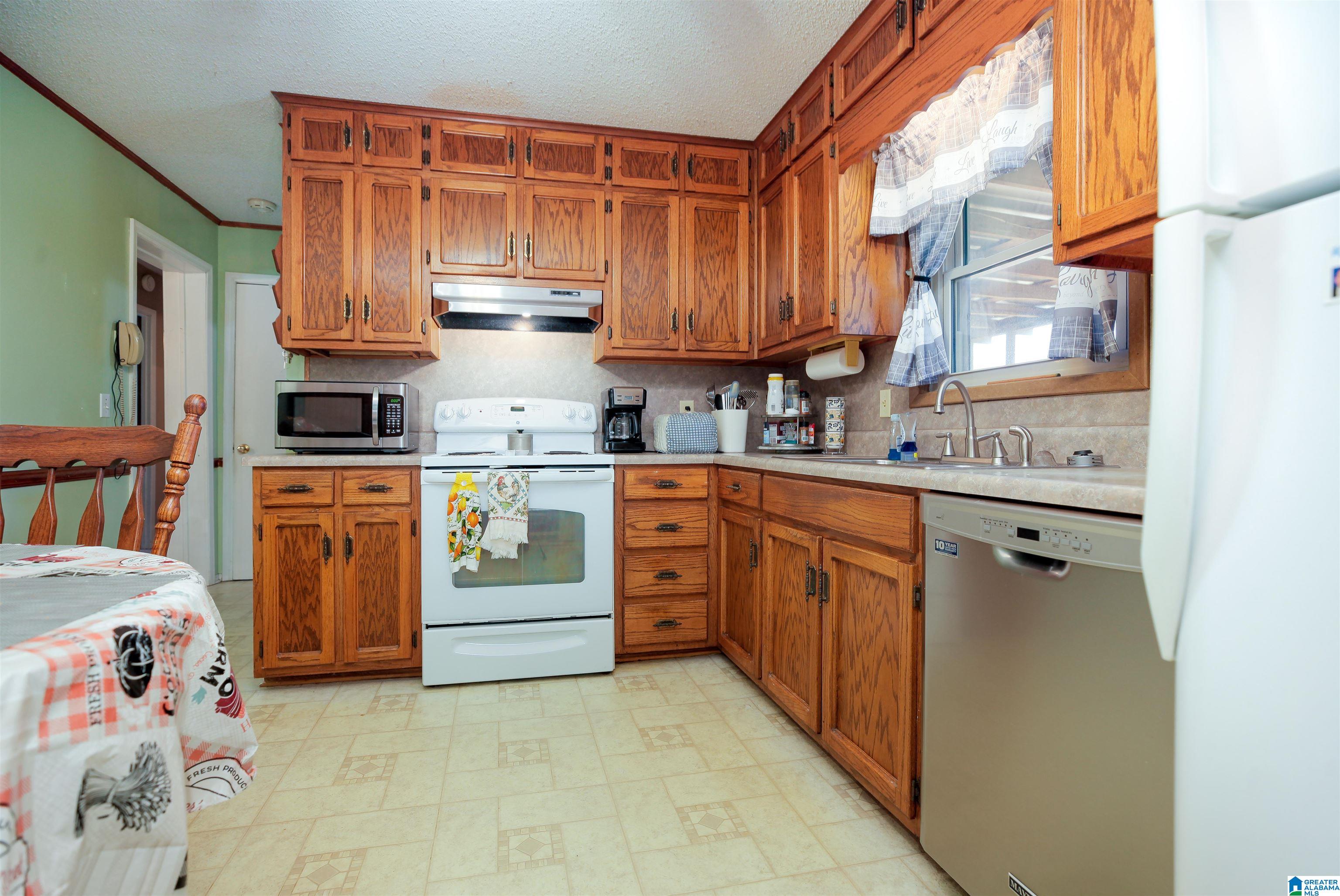 675 Rice Drive Bessemer, AL 35023 - Photo 11 of 29