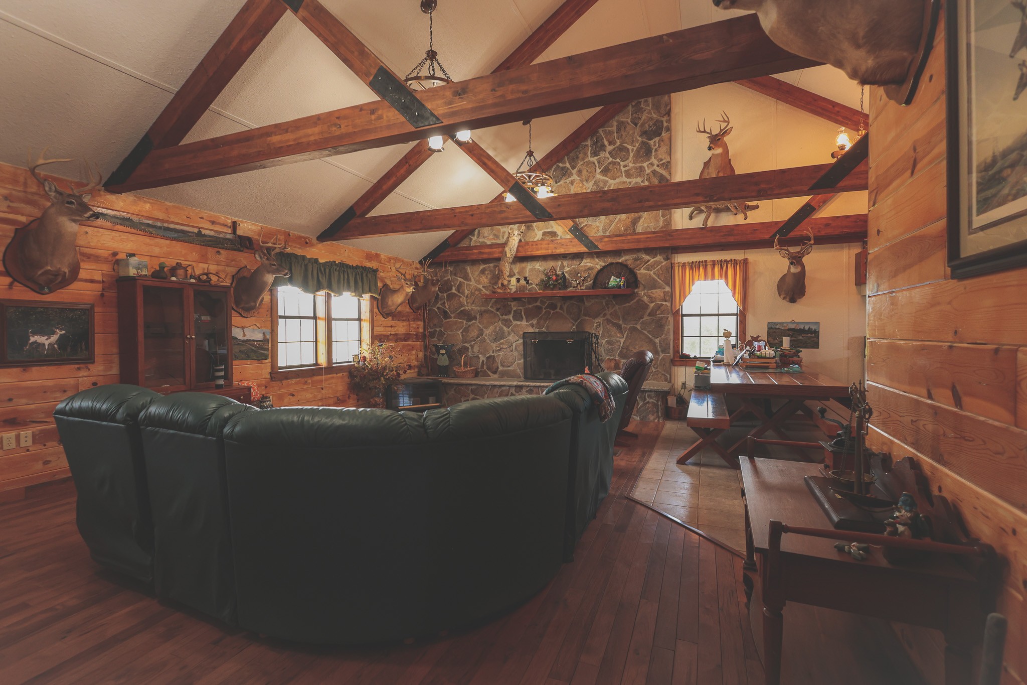 1047 Nelson Harrison Road Evensville, TN 37332 - Photo 74 of 100 a living room with couches and wooden floor