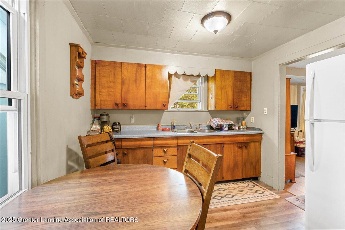 900 Dunlap Street Lansing, MI 48910 - Photo 12 of 30 Eat In Kitchen