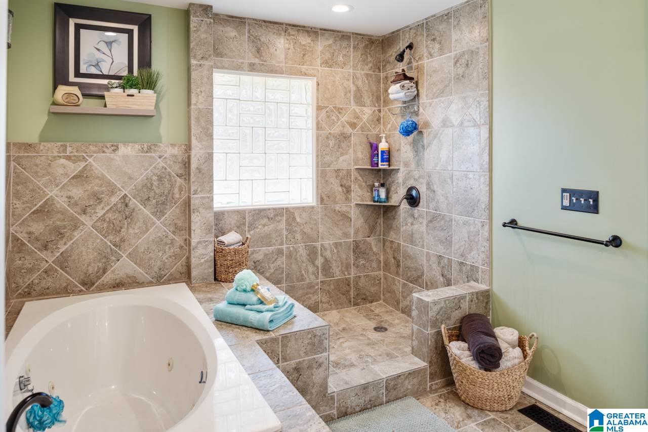 111 Royal Oaks Road Leeds, AL 35094 - Photo 27 of 46