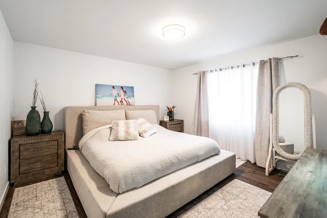 $409,900 | 114 Manor Court, Slinger, WI 53086