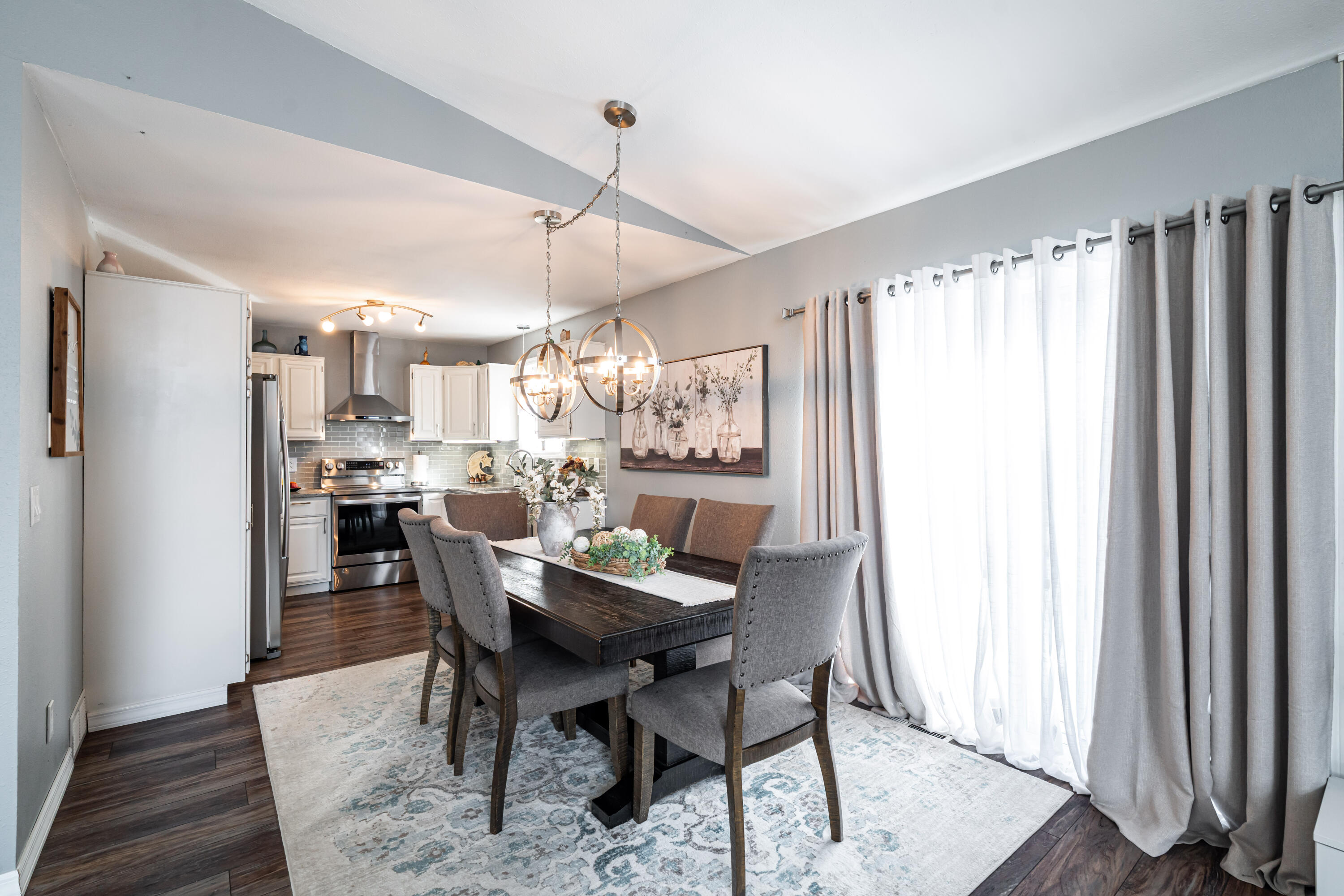 114 Manor Court Slinger, WI 53086 - Photo 3 of 37 DSC03145