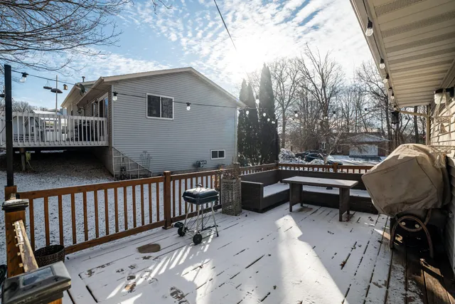 $409,900 | 114 Manor Court, Slinger, WI 53086