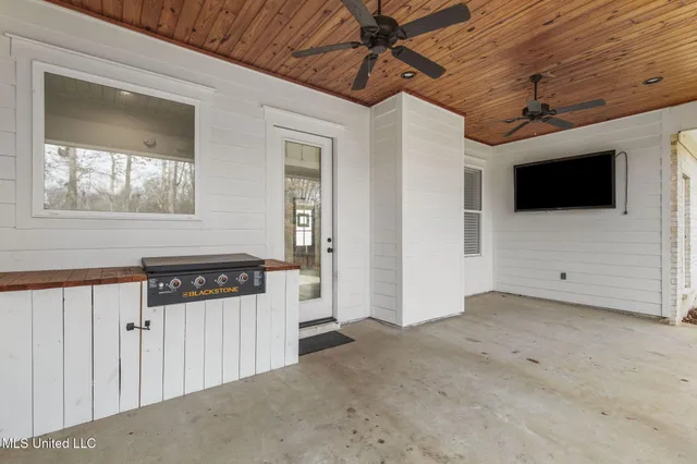 $389,999 | 104 Shr Vw Cove, Madison, MS 39110