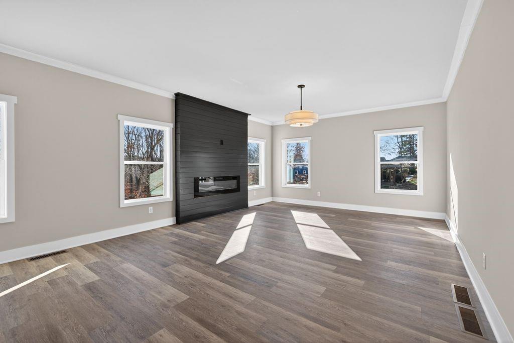 4947 Old Orr Road Flowery Branch, GA 30542 - Photo 11 of 60 a view of livingroom with workspace and a window