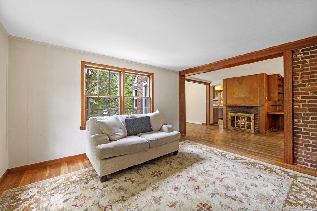 63 Russell Road Wellesley, MA 02482 - Photo 11 of 39 Gallery Image 11