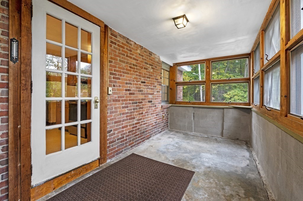 63 Russell Road Wellesley, MA 02482 - Photo 23 of 39 Gallery Image 23