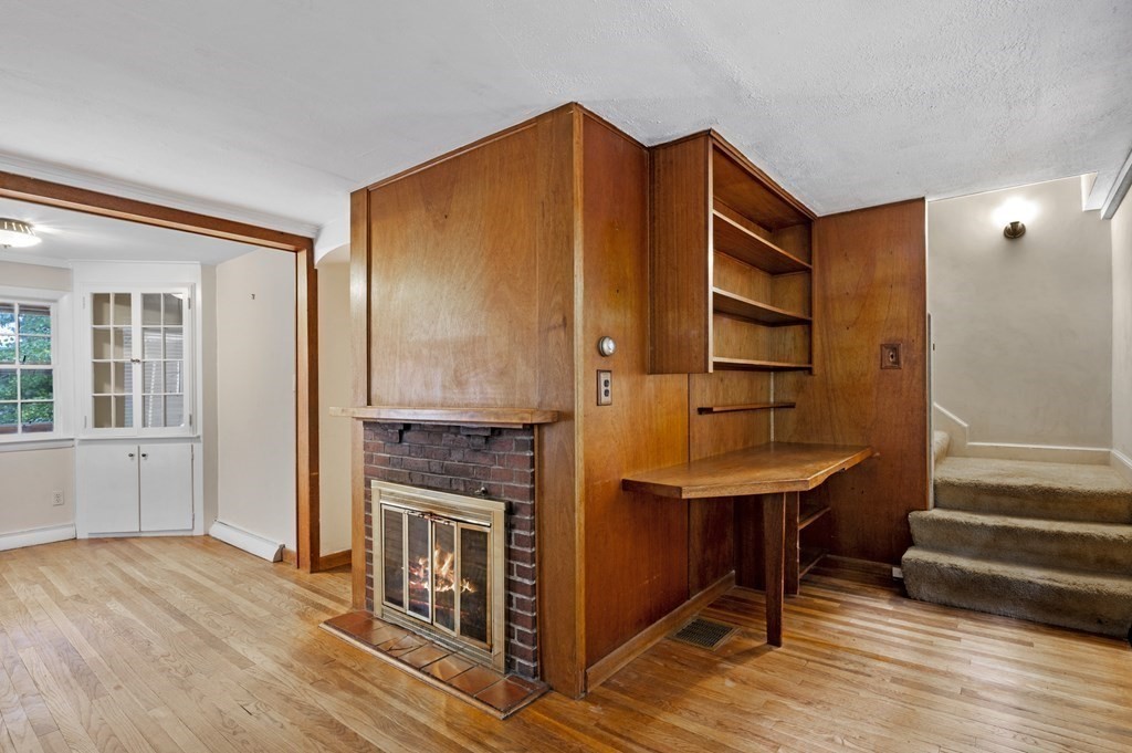 63 Russell Road Wellesley, MA 02482 - Photo 25 of 39 Gallery Image 25