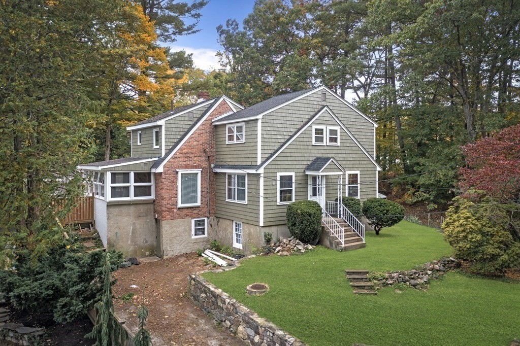 63 Russell Road Wellesley, MA 02482 - Photo 3 of 39 Gallery Image 3