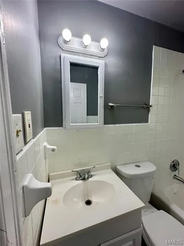 $1,275 | 7121 Lamont Drive, Flordell Hills, MO 63136