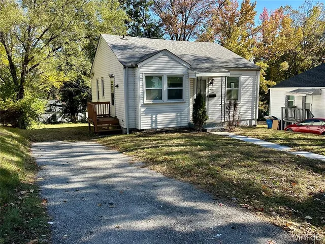 $1,275 | 7121 Lamont Drive, Flordell Hills, MO 63136