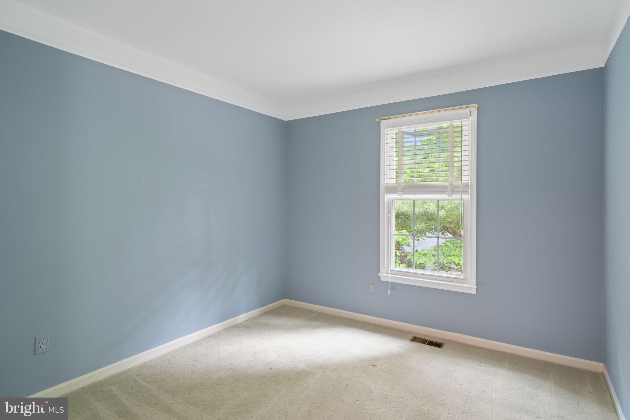 2375 Albot Road Reston, VA 20191 - Photo 38 of 63 2nd bedroom