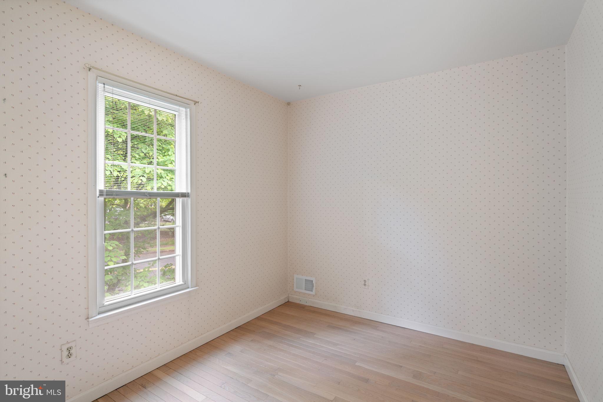 2375 Albot Road Reston, VA 20191 - Photo 44 of 63 4th bedroom