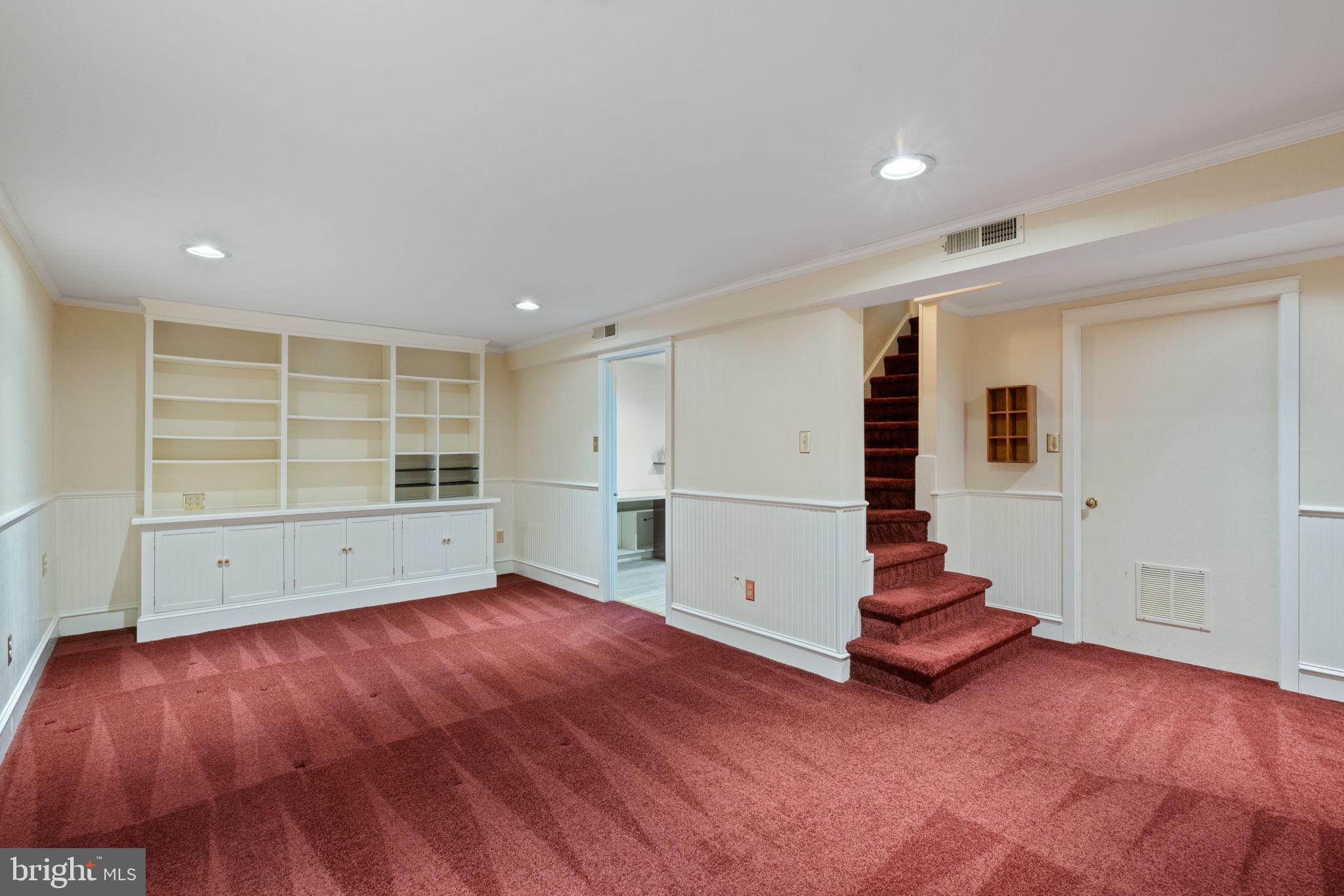2375 Albot Road Reston, VA 20191 - Photo 50 of 63 Plush carpet to keep your toes warm