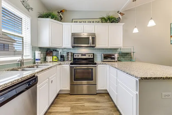 $695,000 | 1813 11th St Port, Unit 403, Port Aransas, TX 78373