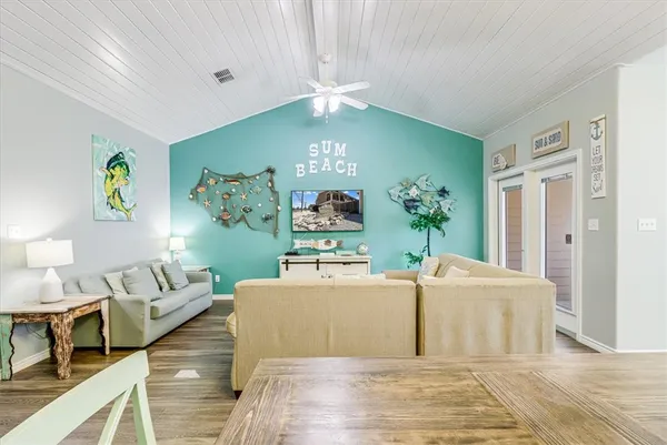 $695,000 | 1813 11th St Port, Unit 403, Port Aransas, TX 78373