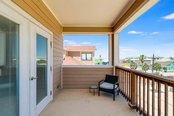 $695,000 | 1813 11th St Port, Unit 403, Port Aransas, TX 78373