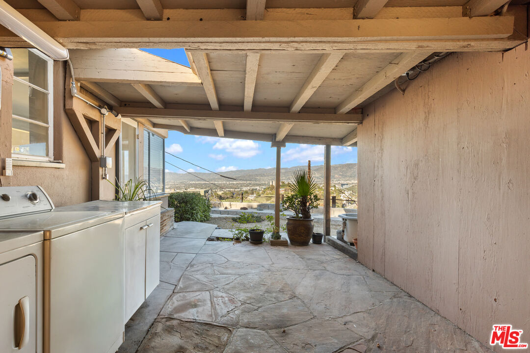 3124 Goodview Trail Los Angeles, CA 90068 - Photo 18 of 33