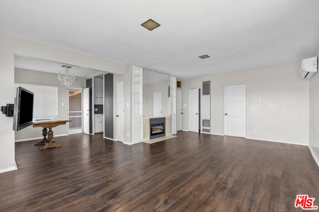 3124 Goodview Trail Los Angeles, CA 90068 - Photo 8 of 33