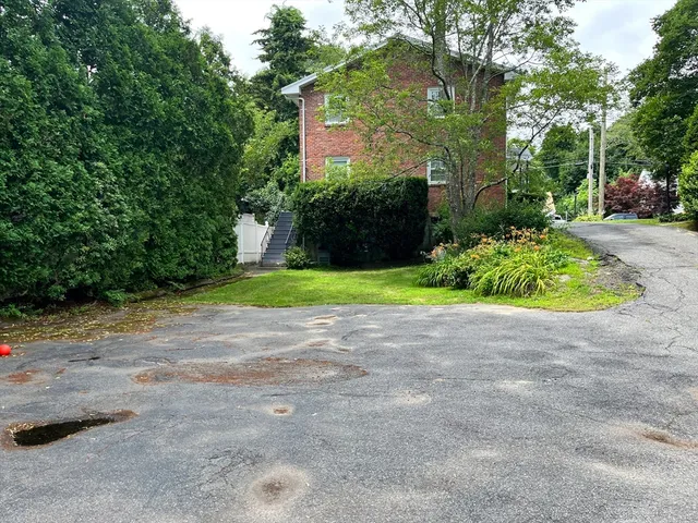 $569,900 | 197 West A W Shore Drive, Unit A, Marblehead, MA 01945