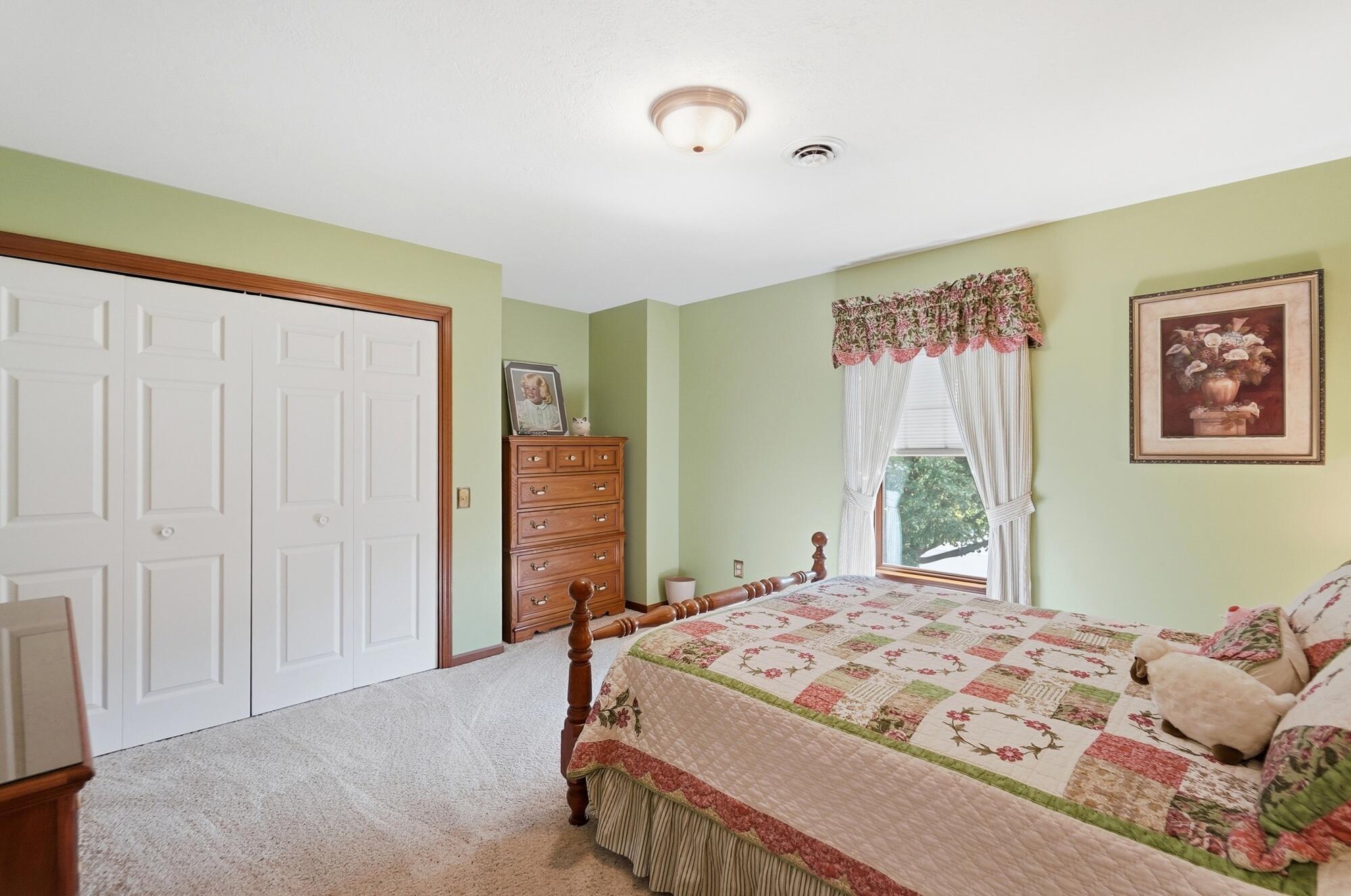 2340 Rockingham Drive Troy, OH 45373 - Photo 54 of 81 0269