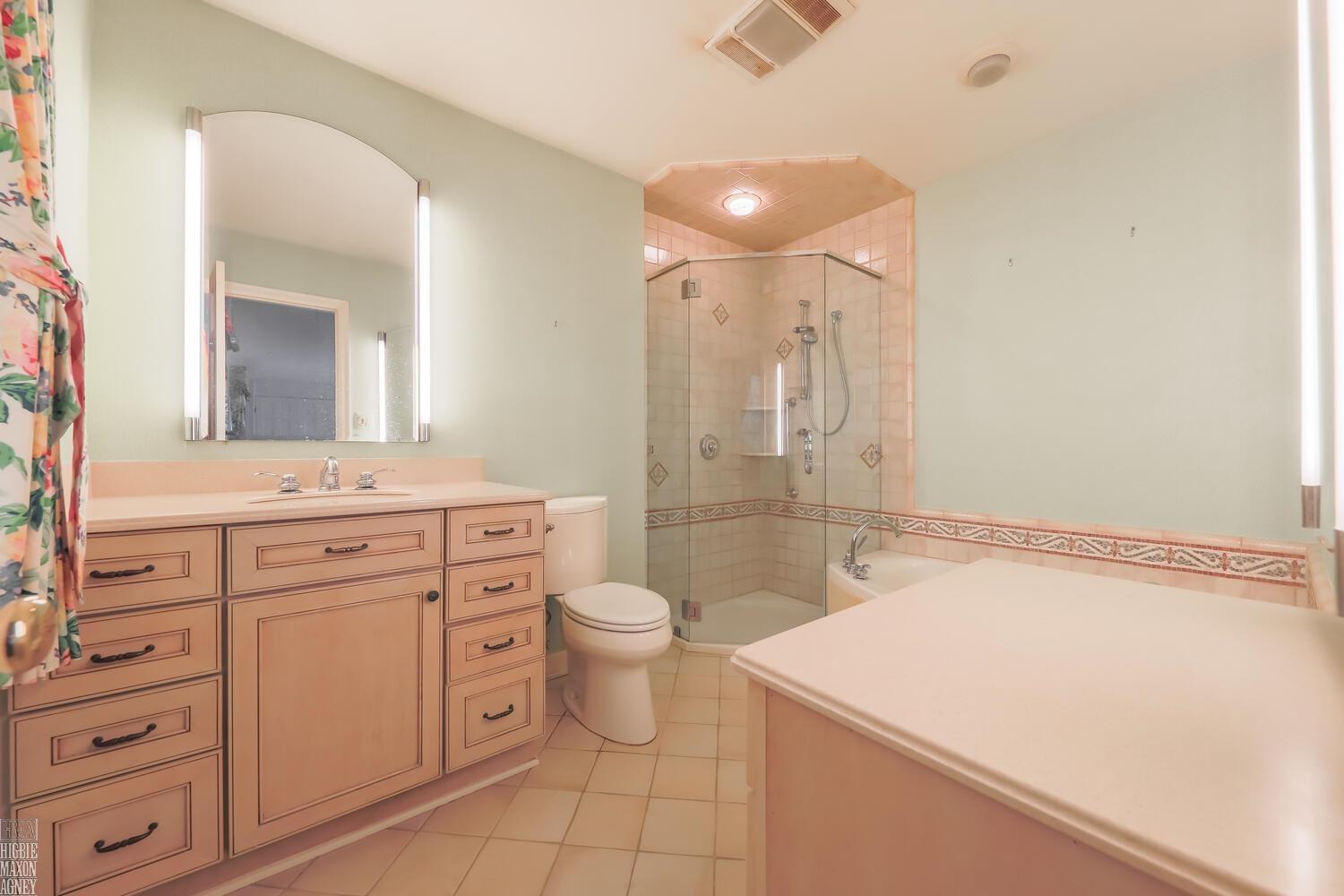 65 North Deeplands Road Grosse Pointe, MI 48236 - Photo 28 of 45 50146646-f59117cd-55af-4c93-9ee6-58743df7c557.JPG