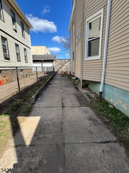 217 Lawrence Street Paterson, NJ 07501 - Photo 5 of 44